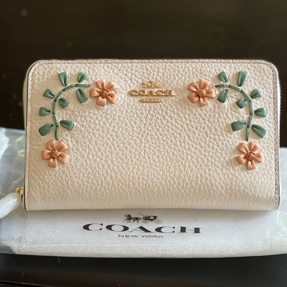 Coach Medium Id Zip Wallet With Floral Whipstitch NWT